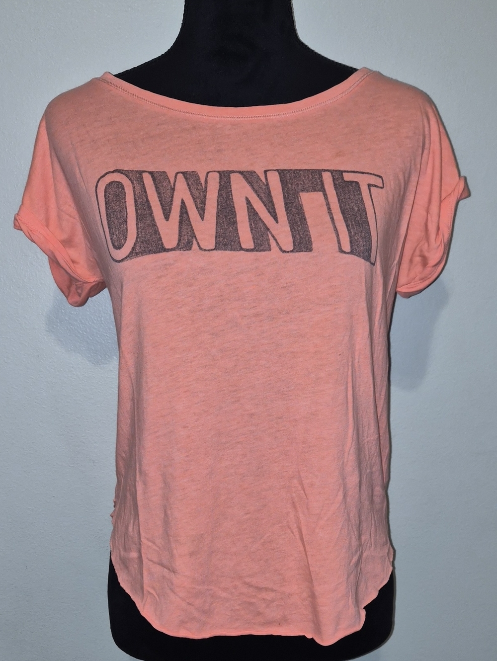 Hollister Peach Short-Sleeve 'OWN IT' Graphic Tee